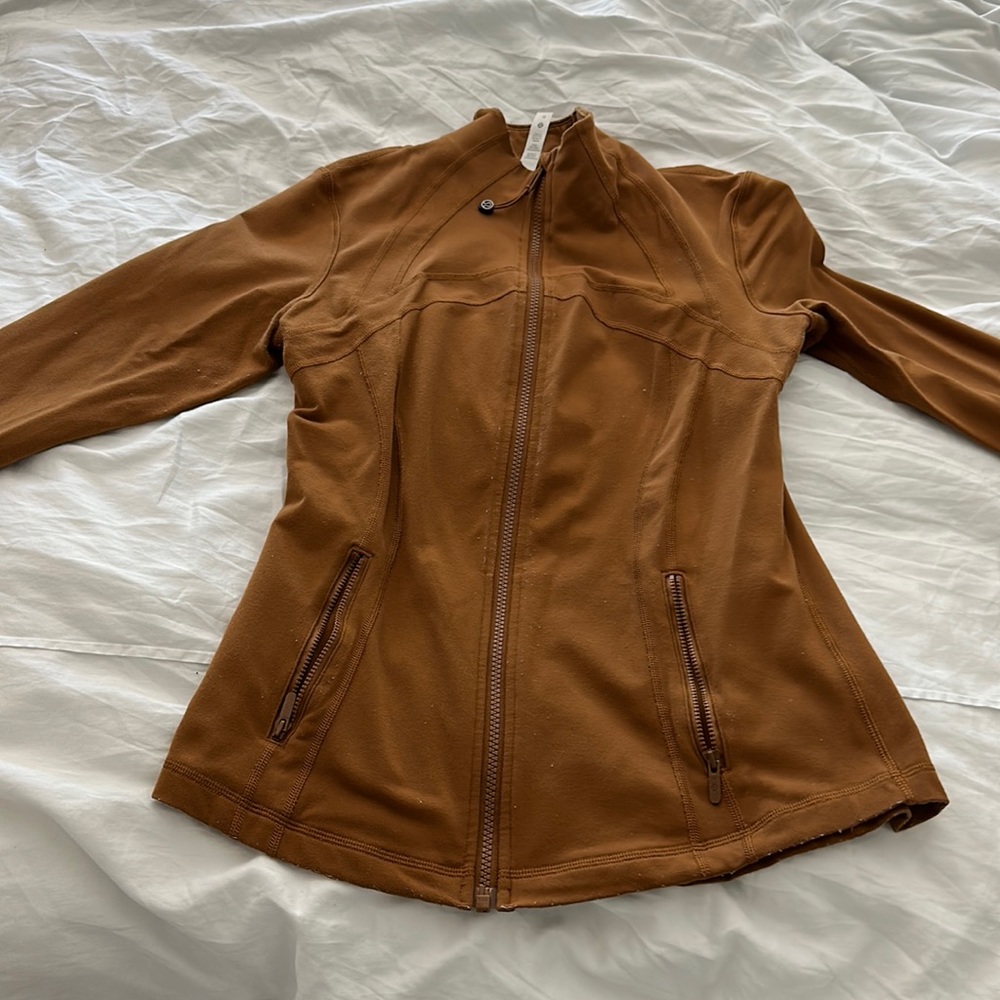 Lululemon define jacket size 10. Good condition.